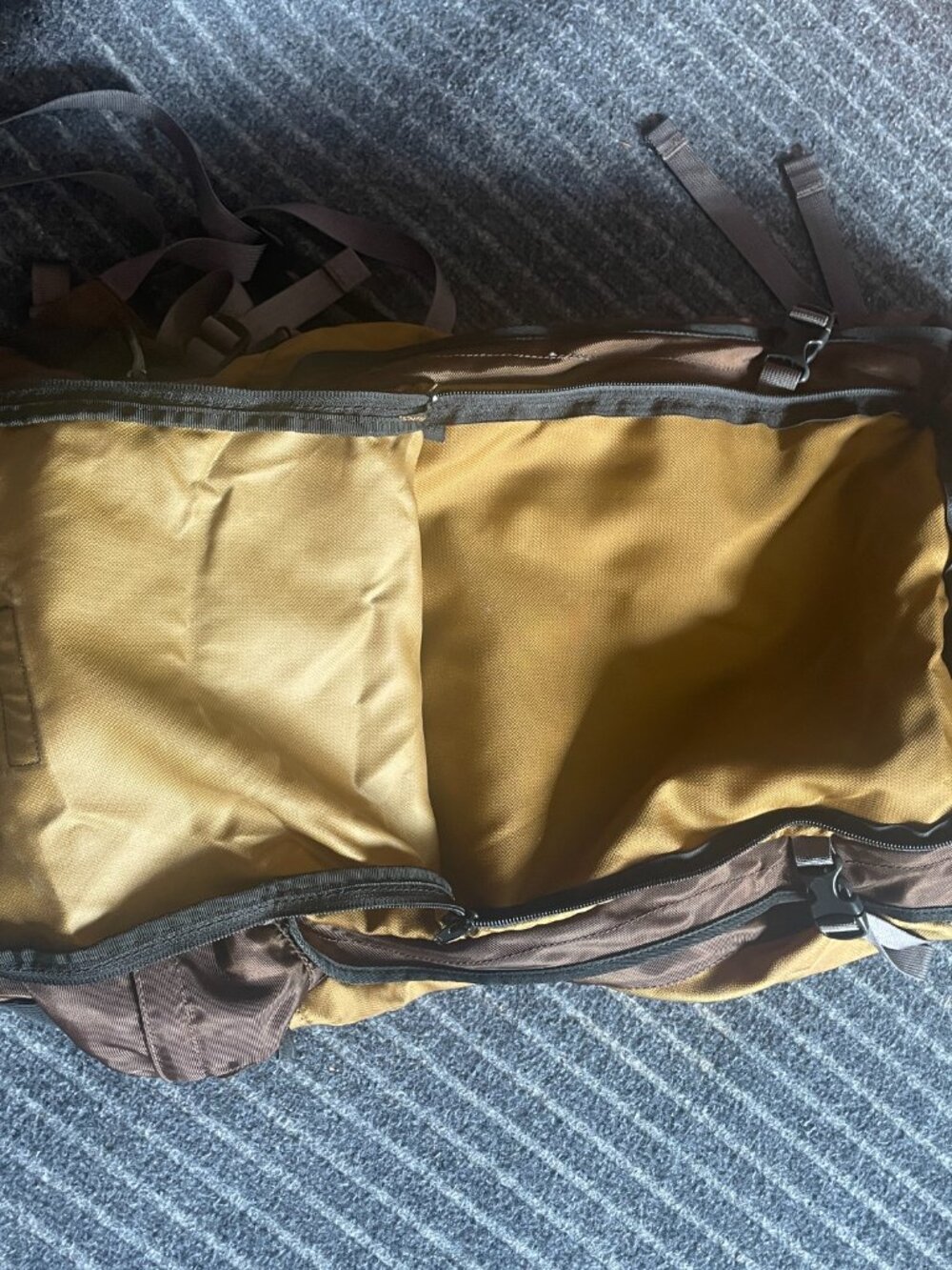 REI Pinnacle Hiking Alpine Backpack Model 13104 65 Liters 4 pounds 9 oz - Picture 12 of 16